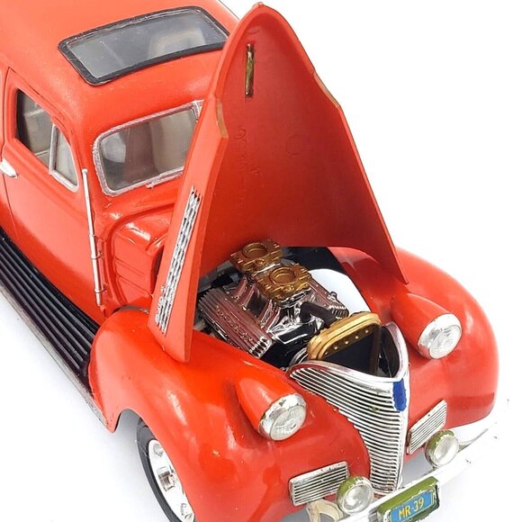 Monogram 39 Chevy Panel Truck Dr Feelgood's Elixir 1:24 Model 2772 Pre-Assembled - Picture 8 of 10